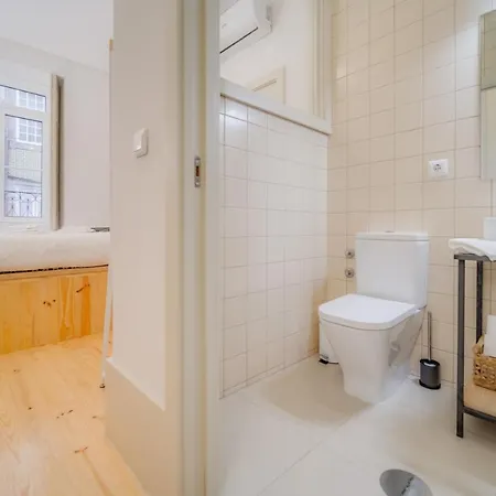 Nomad's Bonjardim Flats Apartman *
