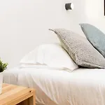 Nomad's Bonjardim Flats Apartman