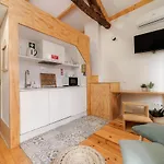 Nomad's Bonjardim Flats