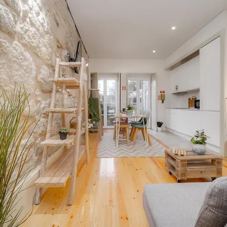 Nomad's Bonjardim Flats Apartment