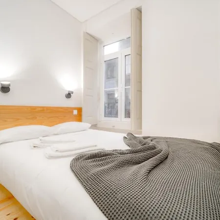 Nomad's Bonjardim Flats