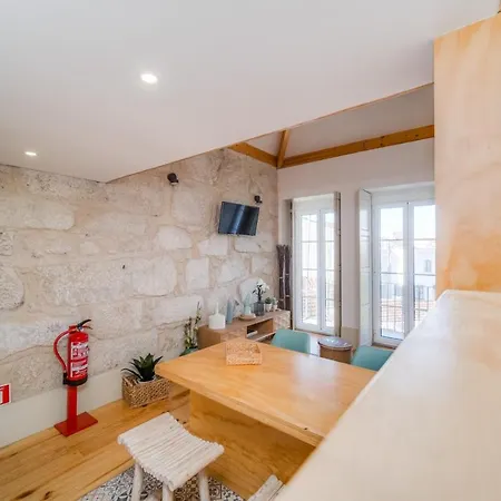 Nomad's Bonjardim Flats *