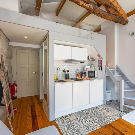 Nomad's Bonjardim Flats Порту