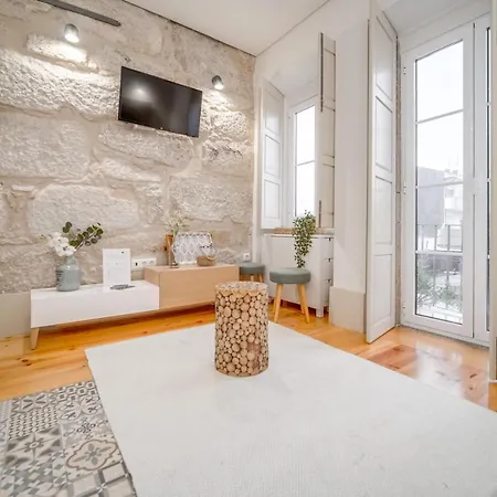 Апартаменты Nomad's Bonjardim Flats