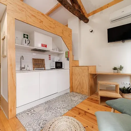 Nomad's Bonjardim Flats