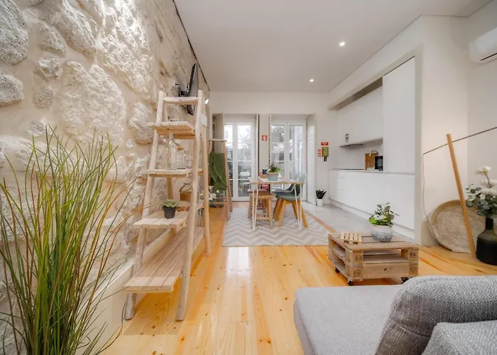 Nomad's Bonjardim Flats Apartman