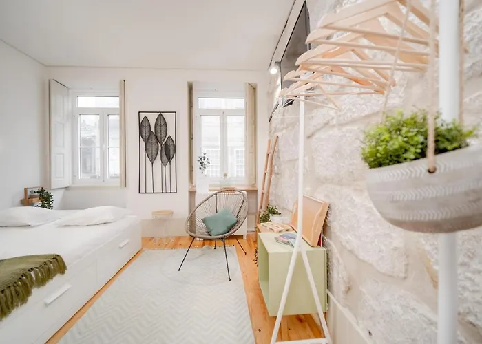 Nomad's Bonjardim Flats *