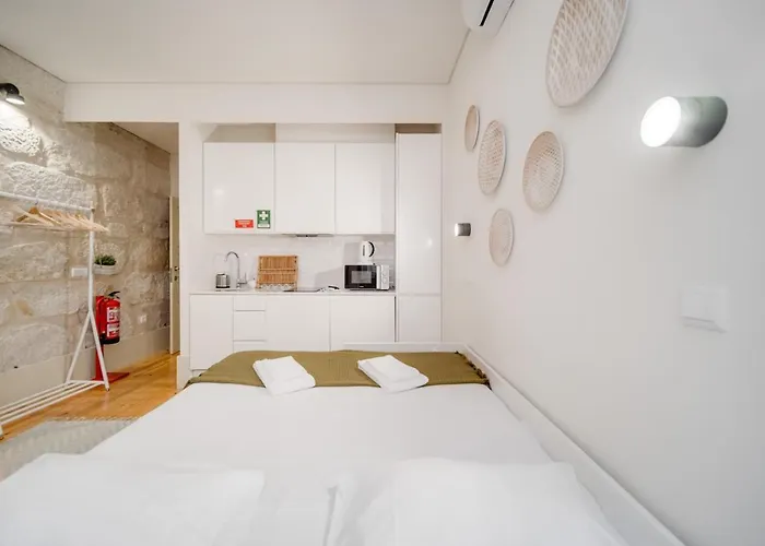 Nomad's Bonjardim Flats *