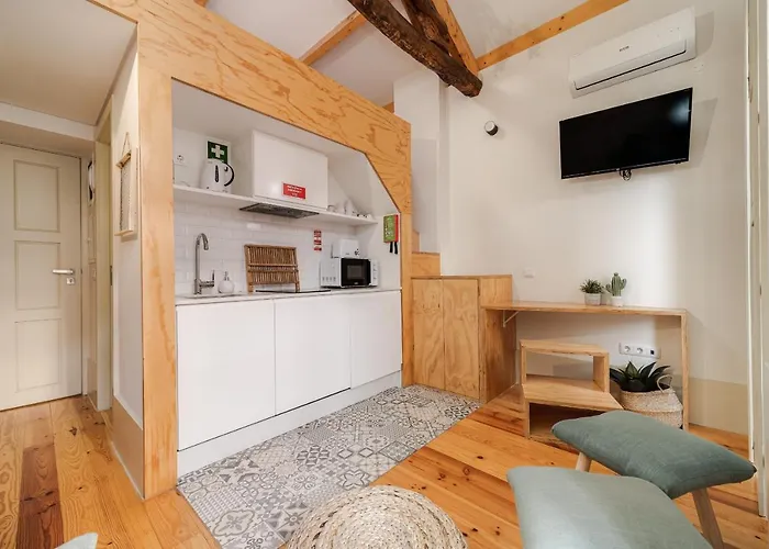 Nomad's Bonjardim Flats